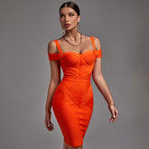 Vestido midi de tirantes y manga corta a rayas